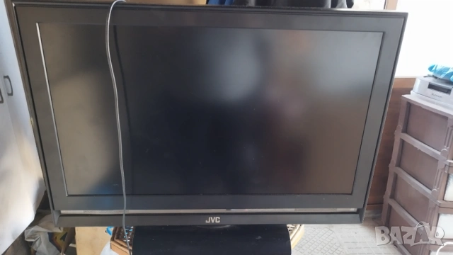 Телевизор JVC, снимка 3 - Телевизори - 54343365
