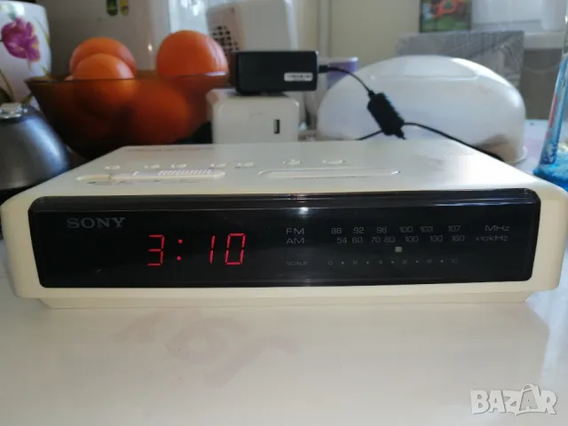 Радио-часовник SONY ICF-C320 Dream Machine, снимка 2 - Радиокасетофони, транзистори - 48556804