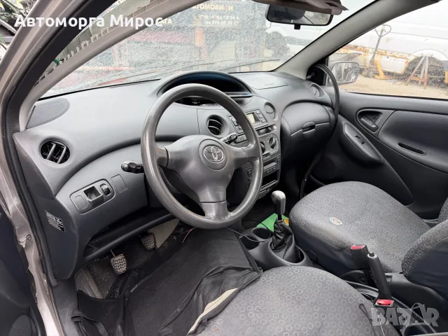 Toyota Yaris 1.4 d4d НА ЧАСТИ, снимка 4 - Автомобили и джипове - 56258277