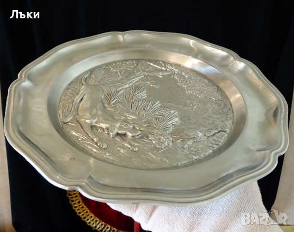 Калаена чиния с ловна картина,Куче дебне фазан. , снимка 2 - Антикварни и старинни предмети - 52776480