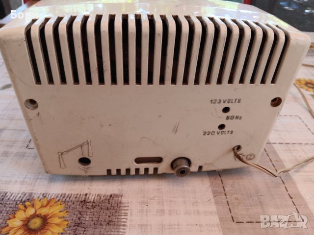 Radiola RA-177A Радио, снимка 10 - Радиокасетофони, транзистори - 42068807