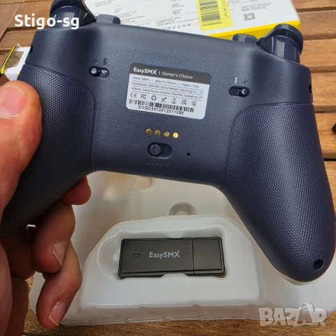 Чисто нов безжичен геймпад EasySMX X05 Pro (Aurora Purple) – Hall Effect стикове, снимка 4 - Джойстици и геймпадове - 56162373