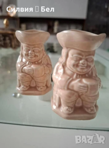 Малки чашки