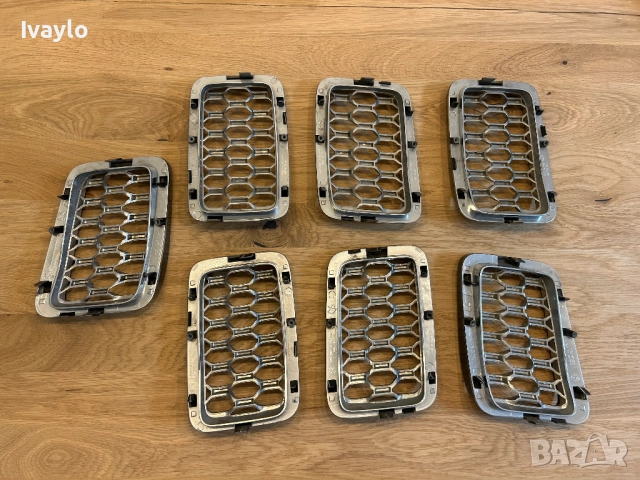 Оригинални Решетки Jeep Grand Cherokee WK2 2017 Altitude, снимка 4 - Части - 52614760