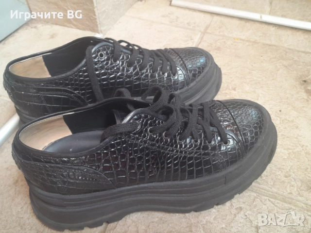 Дамски кожени обувки