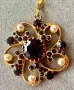 Старинна висулка с гранатови кристали и перли , снимка 1