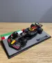 Колекционерски болид Red Bull F1 RB18 (2022) Max Verstappen 1:43 с витрина и пилот, снимка 1