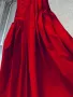 Прекрасна червена рокля, снимка 5