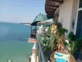 Апартамент на самия бряг на морето - Роял Бей Каварна, снимка 11
