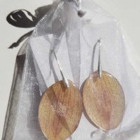 Лилави обеци с орхидея, Ръчна изработка, снимка 2 - Обеци - 36724486