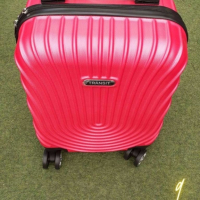 Стилен куфар с колелца за ръчен багаж с твърдо покритие 40/30/20см, снимка 7 - Сакове - 44787745