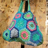 hand made пачуърк  плетена чанта,шарена, снимка 1 - Чанти - 44496962