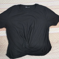 Блузки на Zara, снимка 1 - Тениски - 44732342
