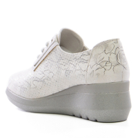 Дамски обувки с връзки на платформа в бяло и бежово , снимка 3 - Дамски ежедневни обувки - 44742111