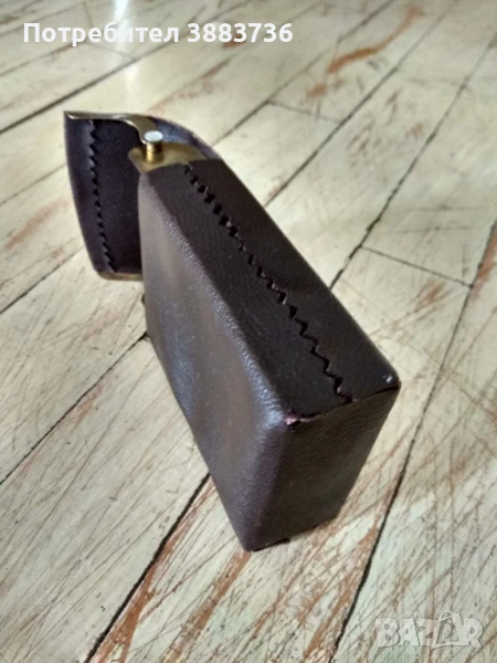 Табакера за кутия цигари-кожа и месинг, снимка 1