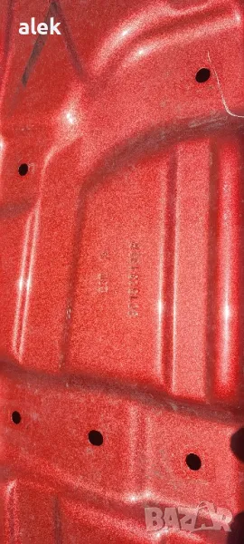 renault captur заден капак забележка, снимка 1