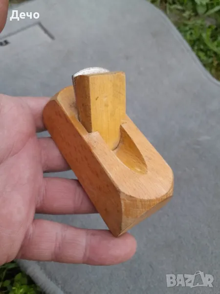 9см Мини,Миниатюрно ренде отварачка  за бутилки.
В много добро и запазено работещо състояние, снимка 1