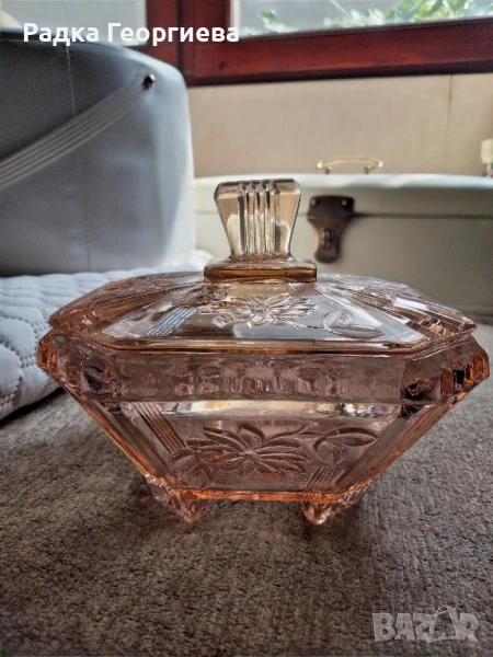 Стъклена бонбониера от 50-те, снимка 1