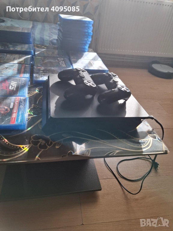 Продавам плейстейшън 4, снимка 1