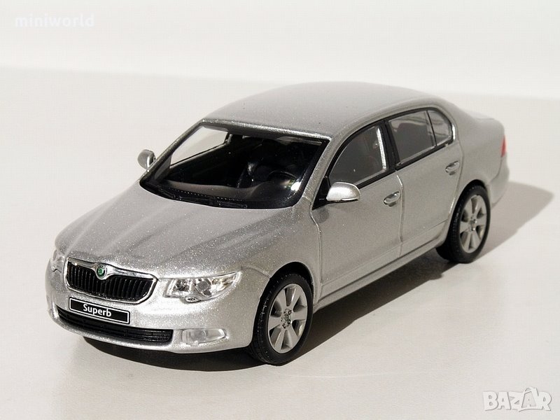 Skoda SuperB II 2008 - мащаб 1:43 на Abrex моделът е нов в PVC дисплей-кейс, снимка 1