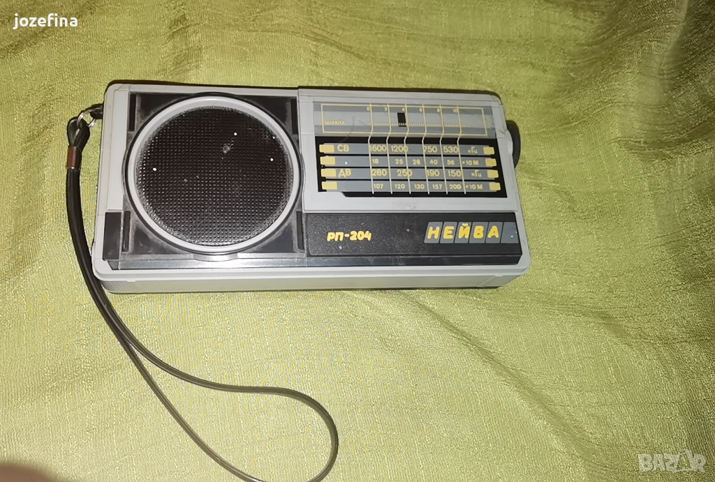 Продавам ретро радио Нейва рп- 240 , снимка 1