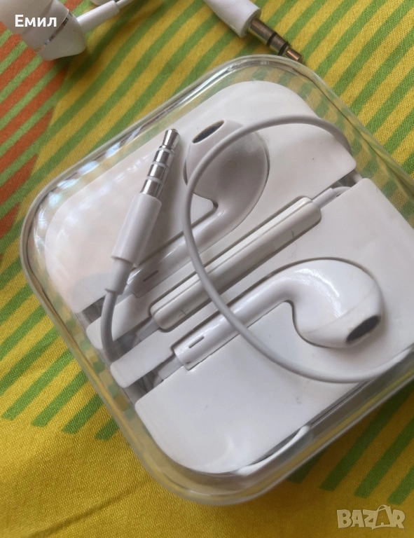 оригинални бели слушалки за айфон със старата букса по 20лв бр., снимка 1