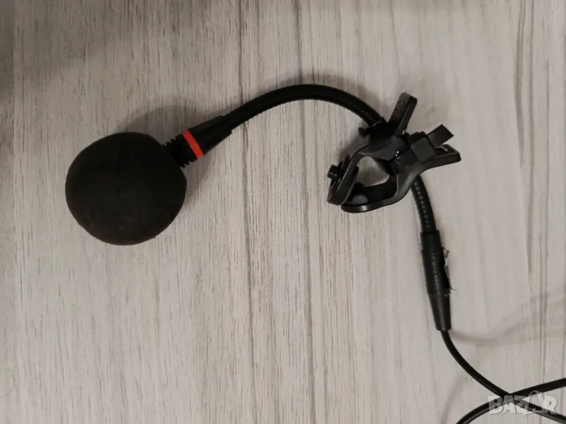 AKG щипка микрофон за саксофон, снимка 1