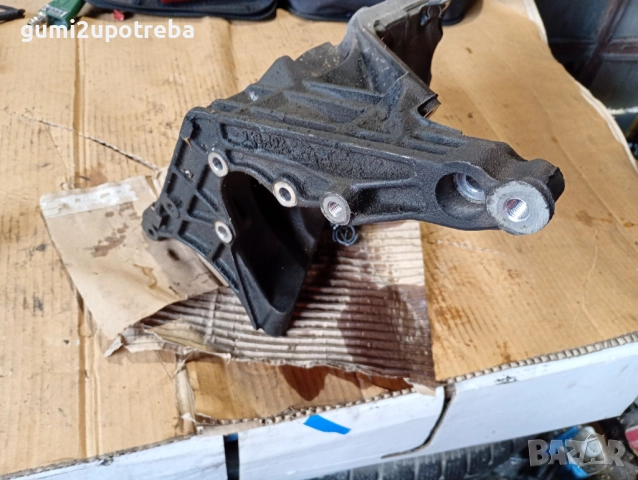 Държач Бракет Тампон Двигател 9481022135R Porsche Cayenne S 4.5 2005г 9PA, снимка 4 - Части - 52006561