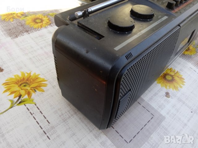 HITACHI Радиокасетофон, снимка 9 - Радиокасетофони, транзистори - 40061891