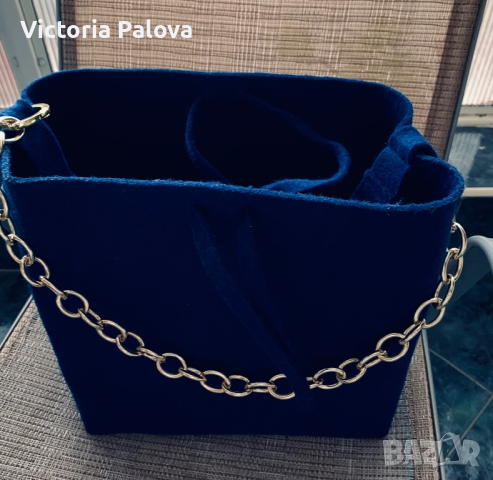 Чанта цвят ултрамарин със златен синджир, снимка 9 - Чанти - 38751950