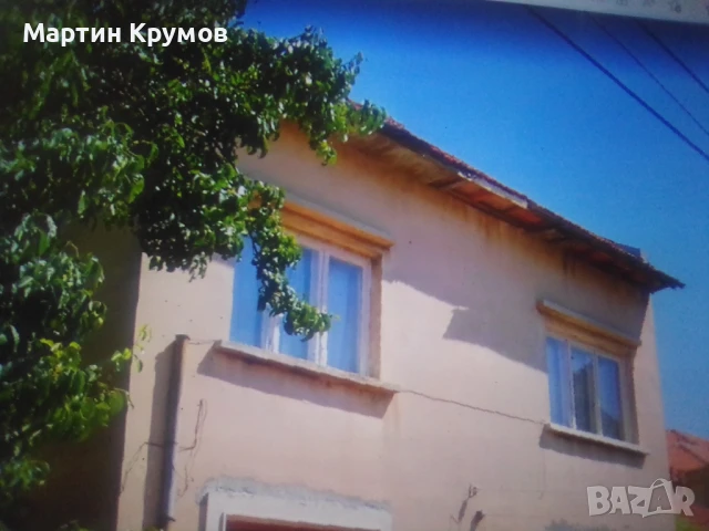 къща на два етажа, снимка 1