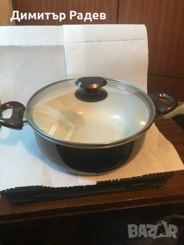 ТЕНДЖЕРА ЕМАЙЛИРАНА  Ф28 СМ СЪС УДЕБЕЛЕНО ДЪНО 5ММ И СТЪКЛЕН КАПАК, снимка 2 - Съдове за готвене - 42915930