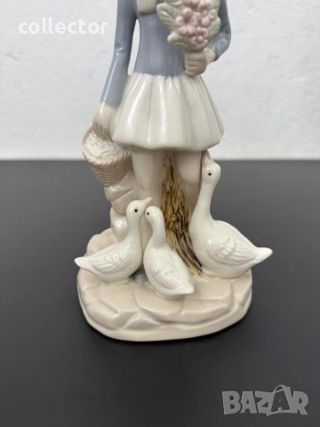 Испанска порцеланова фигура на момиче с гъски. №7577, снимка 2 - Колекции - 52301440