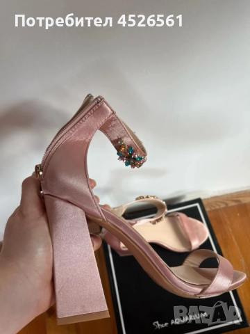 Елегантни розови сатенени сандали с бижу – истински акцент за специални поводи, снимка 12 - Сандали - 52942985
