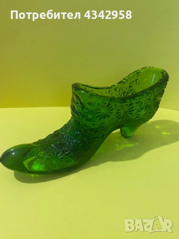 Винтидж стъклена обувка. Германия.