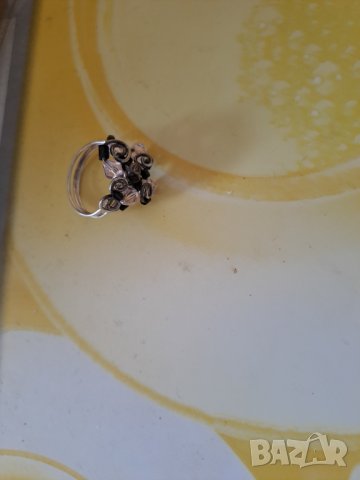 Пръстен с розови камъчета, снимка 5 - Пръстени - 40718169