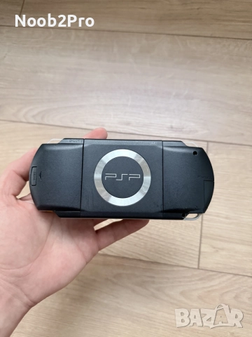Sony PSP-1003K Value Pack – Оригинална кутия + аксесоари, снимка 16 - PlayStation конзоли - 56115384