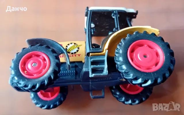 метални играчки 