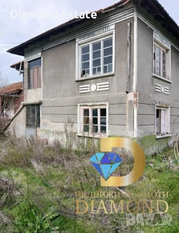 Двуетажна къща в село Априлово, общ. Гълъбово