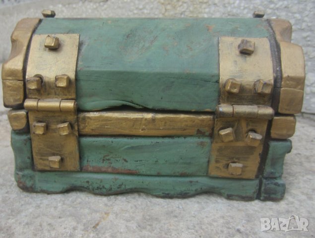 Красива дървена кутия, зелен и златен цвят, ковчеже, снимка 2 - Други - 31942336