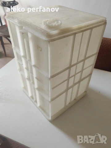 Контейнер за съхранение на сирене 