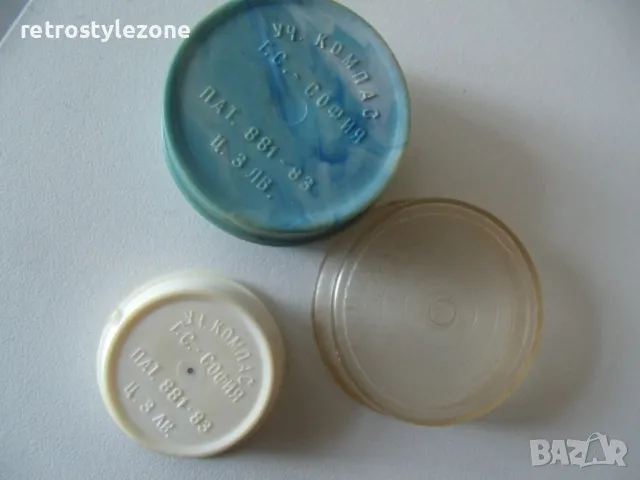 № 7944 стар малък компас   - с кутийка  - диаметър 3,5 см   - соц.период / България - Г.С София /, снимка 4 - Други ценни предмети - 49535318