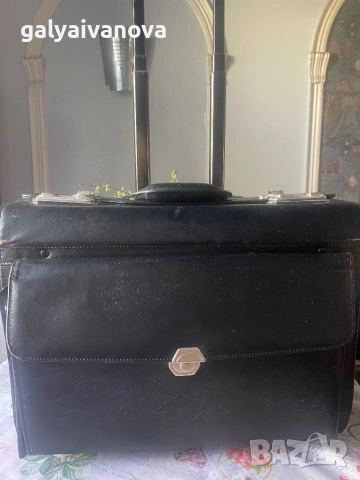 Винтидж куфар естествена кожа