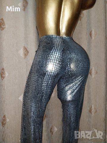 Сребрист  клин  имитиращ еко кожа змийски принт , снимка 3 - Клинове - 42095221