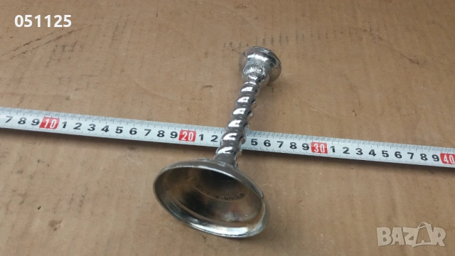 масивен английски посребрен свещник , снимка 7 - Антикварни и старинни предмети - 53026208