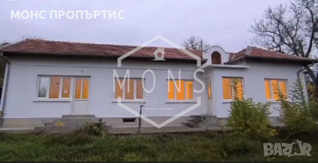 Eдноетажна къща с голям двор в с. Ст. Стамболово, обл. В. Търново.