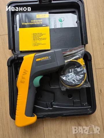 Термометър Fluke 561 