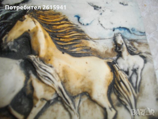 Старинна Ръчна Релефна Керамична Рисунка "Коне" Върху Керамична Плочка - Антикварна, снимка 7 - Антикварни и старинни предмети - 35646703
