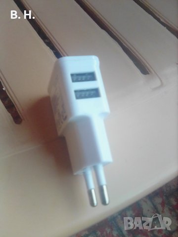 АДАПТЕР С ДВА USB ПОРТА