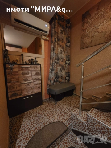 Триетажна къща с гараж, паркомясто и озеленен двор в кв. Куба, гр. Хасково, снимка 9 - Къщи - 52551070